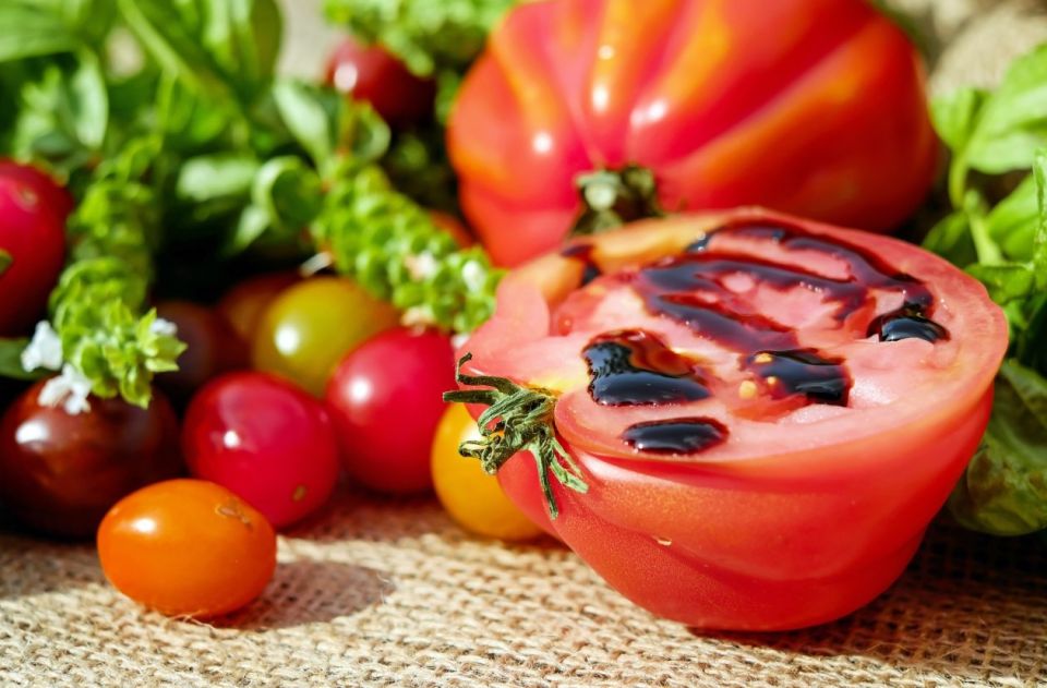 Пикантный салат "Карусель" — вкуснее не придумать: домашние лопают в охотку