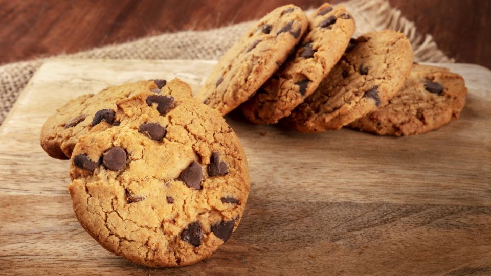 Это печенье с шоколадом даже выпекать не придется: управитесь за пару минут