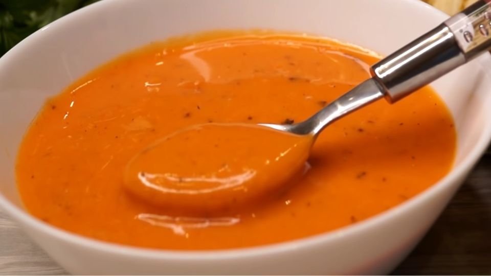 За этой подливкой в советских столовых выстраивались очереди: готовили ее так