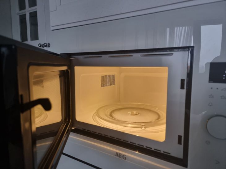 Как использовать микроволновку для необычных вещей: 6 хитростей
