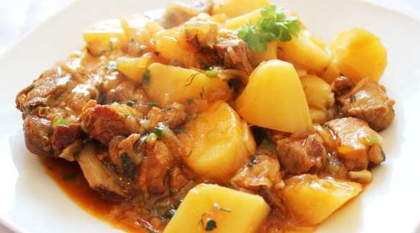 Пошаговый рецепт жаркого: секреты мягкого мяса и ароматной картошки
