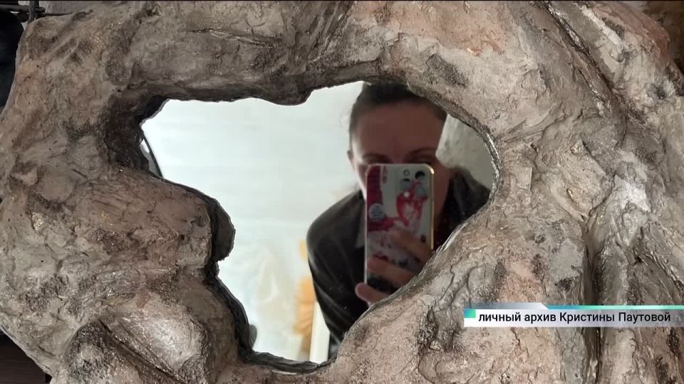         ?    -,   