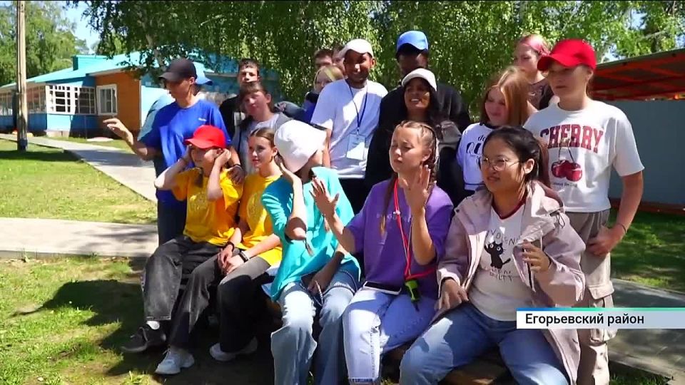 В Алтайском крае подходит к концу смена Международной летней детской деревни «Алтай»