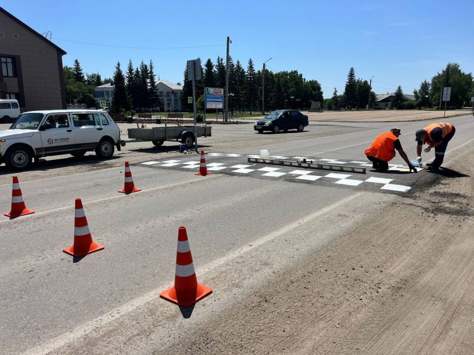 В Алтайском крае обеспечивают безопасность дорожного движения на дорогах