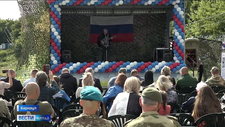 Алтай присоединился ко Всероссийской акции памяти волонтёров Молодёжного Народного фронта