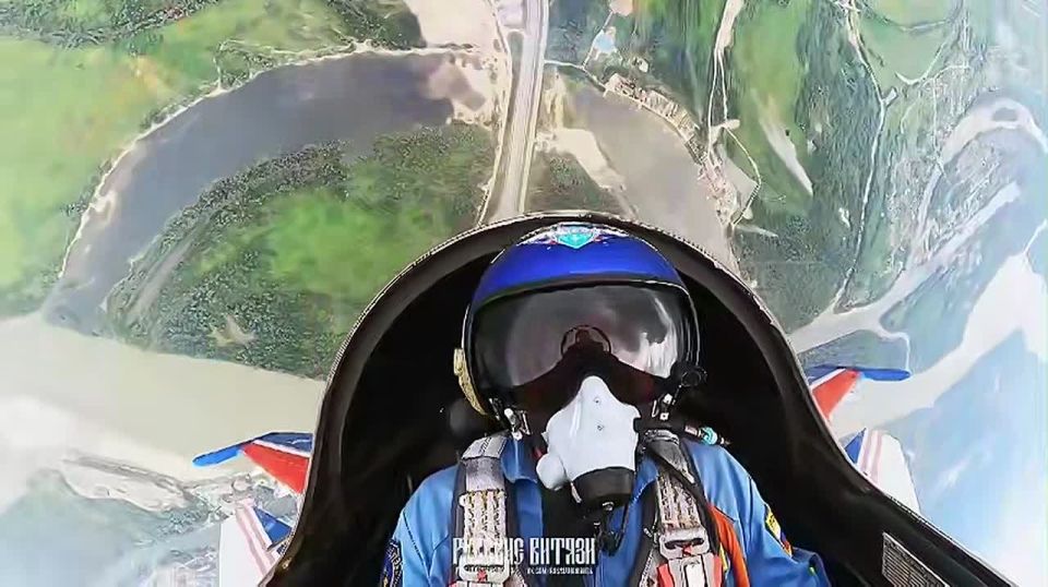 Вот это подарок для барнаульцев! &quot;Русские Витязи&quot; в своем телеграм-канале опубликовали три больших видео с прошлогоднего выступления на День города