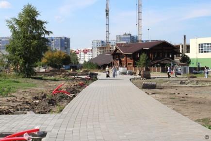 В Барнауле продолжается благоустройство на территориях двух общественных пространств города – парка имени Ленина и территории за ТЦ &quot;Европа&quot;