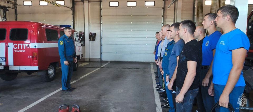 Подход, рывок, победа!. В пожарной охране служат настоящие богатыри, которым многое по плечу!