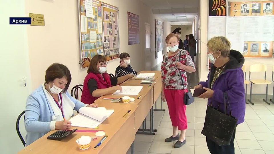 «Около 220 тысяч жителей Алтайского края, имеющих место жительства на территории того или иного муниципального образования [региона] смогут принять участие в едином дне голосования в этом году»