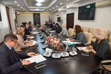 Вячеслав Франк провел оперативное аппаратное совещание