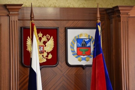 Флаг Алтайского края официально изменит размеры