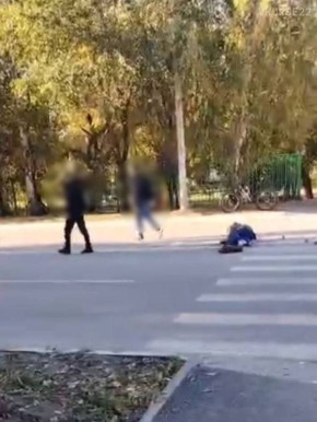 В Новоалтайске 75-летний автомобилист сбил женщину с ребенком на пешеходном переходе