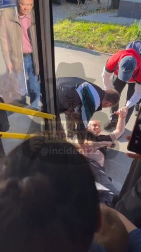 В полиции сообщили подробности инцидента с водителем автобуса №10