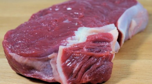 Из 40 учреждений Алтайского края изъяли 3,5 тонны потенциально опасного мяса