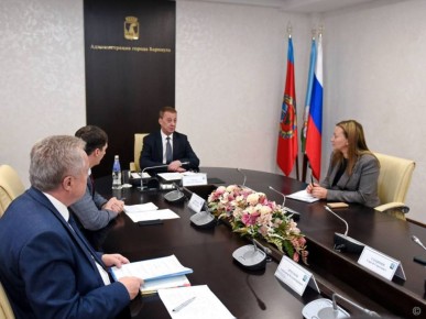 Вячеслав Франк провел оперативное аппаратное совещание