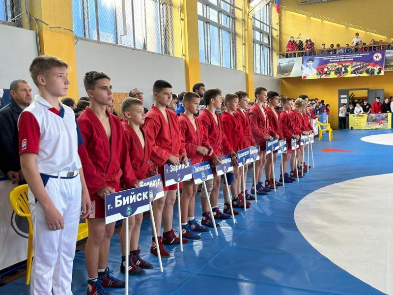 В Бийске завершился традиционный юношеский турнир по самбо памяти Руслана Абдулаева