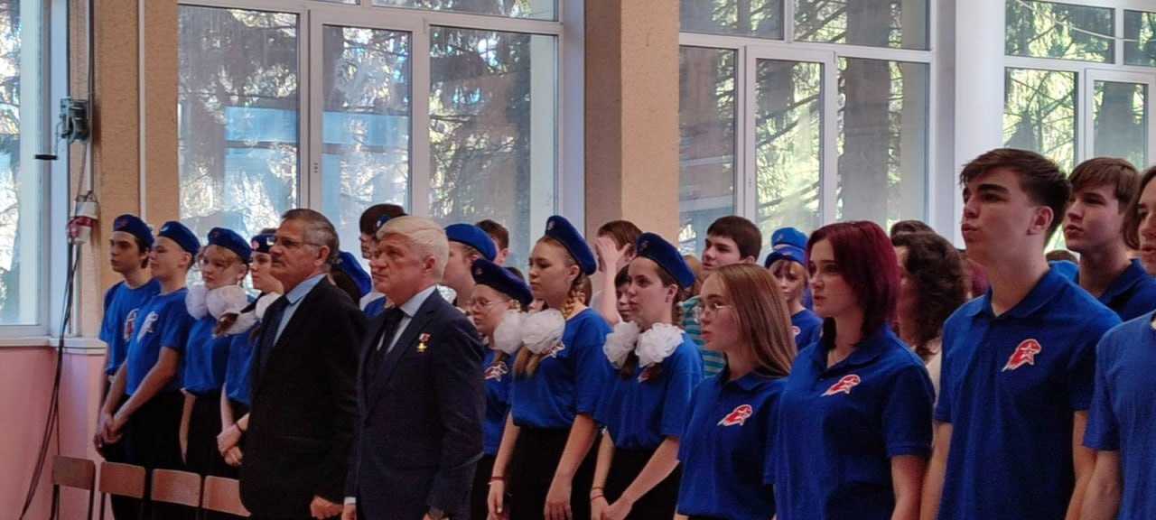Герои России, в числе которых космонавт, проводят Уроки мужества в Алтайском крае Герои России, в числе которых космонавт, проводят Уроки мужества в Алтайском крае