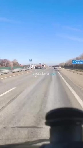 ДТП произошло в сторону Павловска недалеко от Березовки, сообщает подписчик Barnaul 22