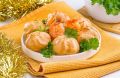 Нежные закуски для любого праздника: 10 вкусных рецептов