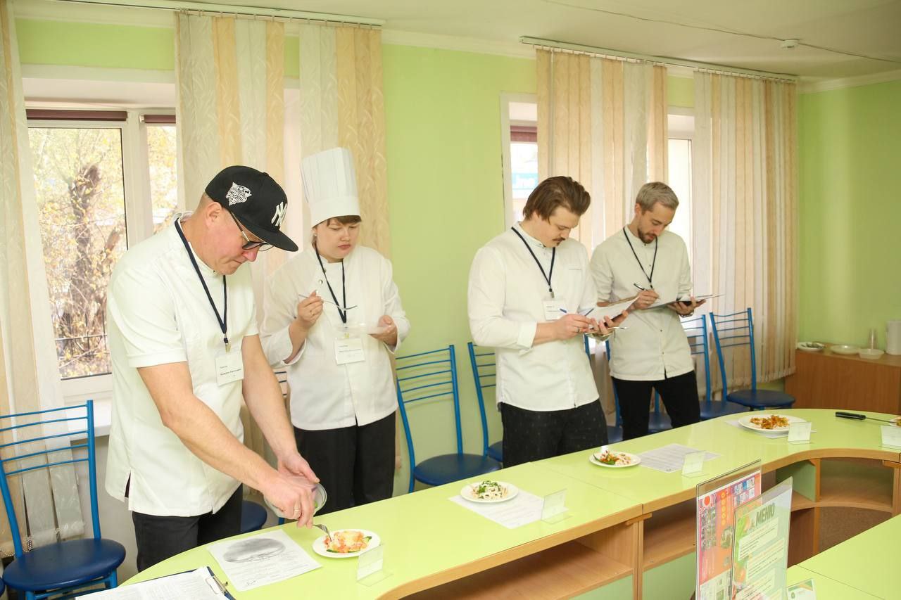 В Алтайской академии гостеприимства определили лучших «Мастер-шефов» школьной версии В Алтайской академии гостеприимства определили лучших «Мастер-шефов» школьной версии
