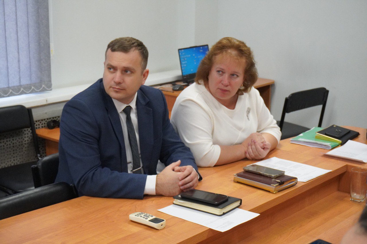 В комитете по образованию обсудили усиление мер пожарной безопасности на осенне-зимний период