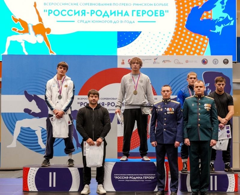 Алтайские борцы завоевали три медали на всероссийских соревнованиях «Россия-Родина Героев» в Москве Алтайские борцы завоевали три медали на всероссийских соревнованиях «Россия-Родина Героев» в Москве