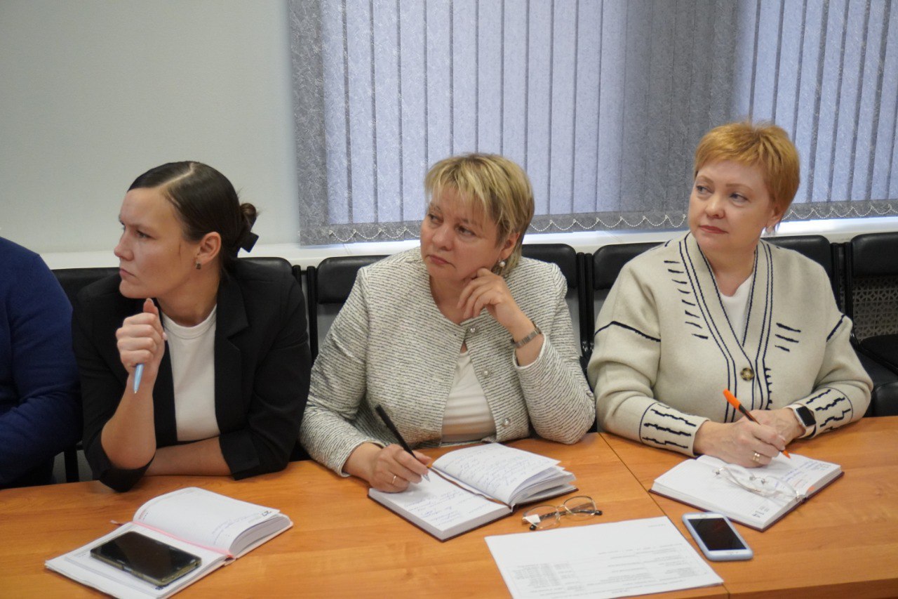 В комитете по образованию обсудили усиление мер пожарной безопасности на осенне-зимний период В комитете по образованию обсудили усиление мер пожарной безопасности на осенне-зимний период