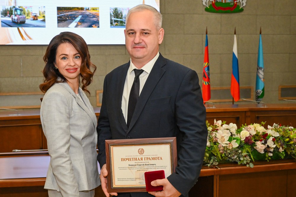 Ксения Белоусова поздравила барнаульских транспортников с профессиональным праздником