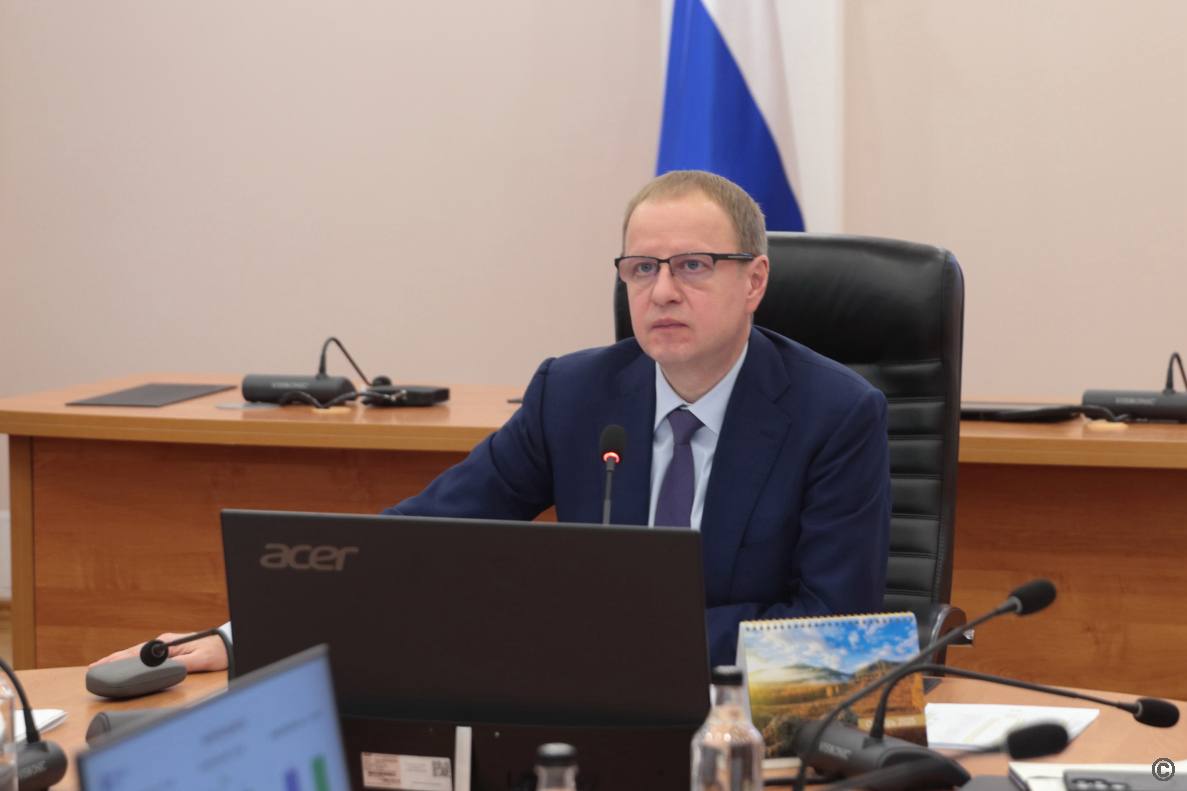 Вячеслав Франк принял участие в заседании Правительства Алтайского края, посвященном готовности к зимнему периоду Вячеслав Франк принял участие в заседании Правительства Алтайского края, посвященном готовности к зимнему периоду