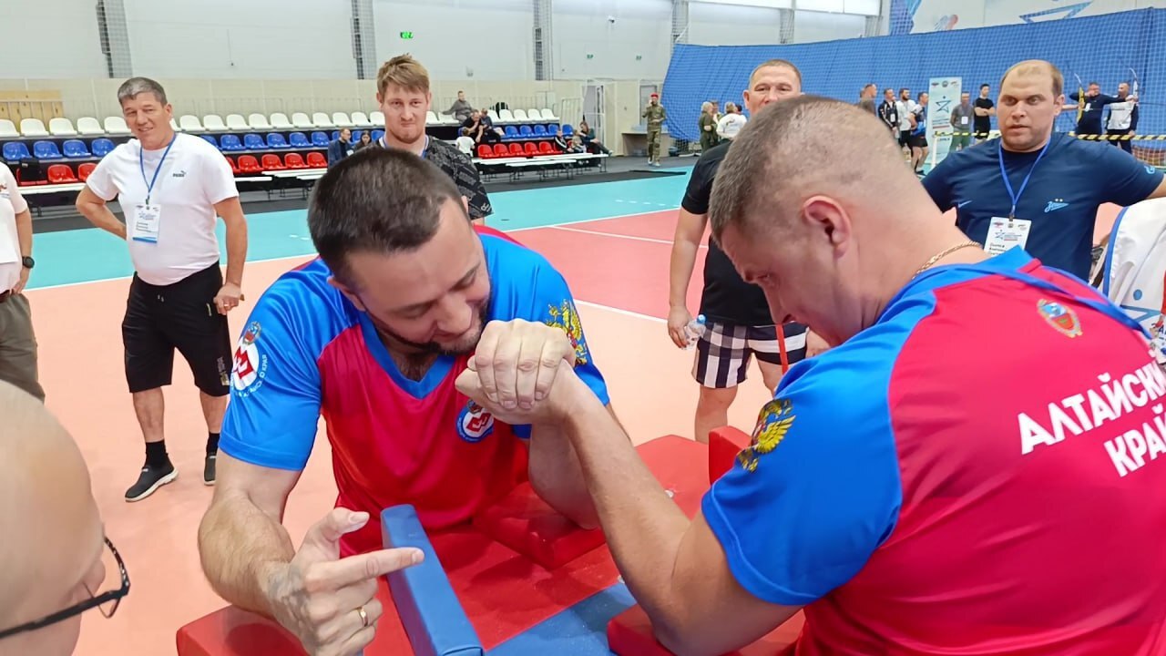 Участник программы "Алтай - земля героев" стал кандидатом в мастера спорта по армрестлингу Участник программы "Алтай - земля героев" стал кандидатом в мастера спорта по армрестлингу