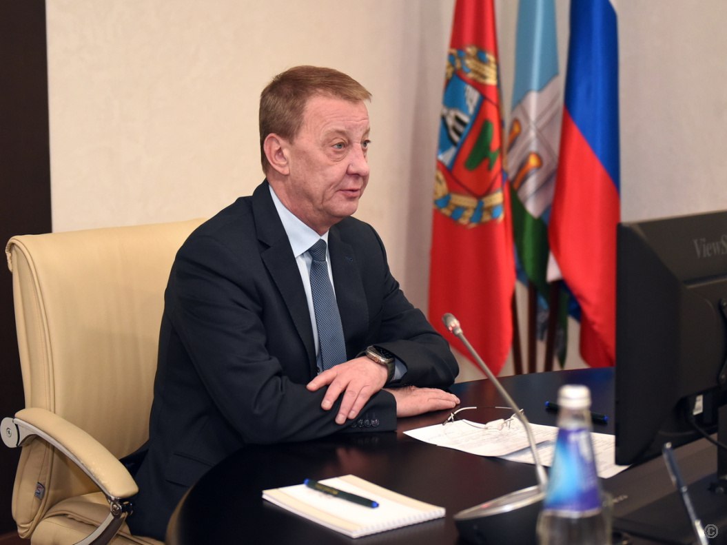 Вячеслав Франк провел оперативное аппаратное совещание Вячеслав Франк провел оперативное аппаратное совещание