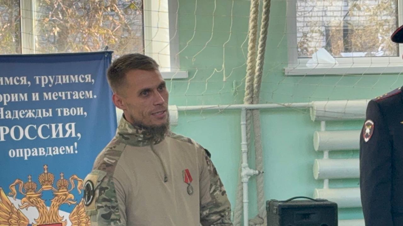 В барнаульском лицее №73 состоялась церемония принятия Присяги учащимися правоохранительного класса В барнаульском лицее №73 состоялась церемония принятия Присяги учащимися правоохранительного класса