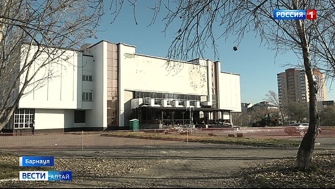 В Барнауле разбирают здание ночного клуба «Колизей»