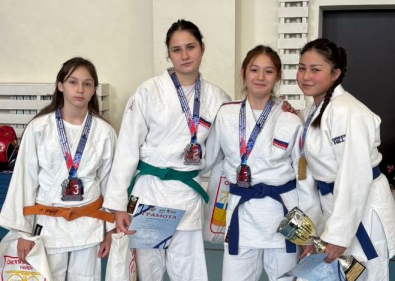 Дзюдоистки региона завоевали шесть медалей на «Мемориале Александра Пименова» в Новосибирске