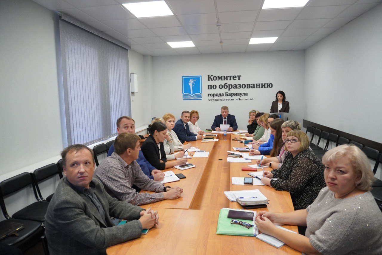 В комитете по образованию обсудили усиление мер пожарной безопасности на осенне-зимний период В комитете по образованию обсудили усиление мер пожарной безопасности на осенне-зимний период