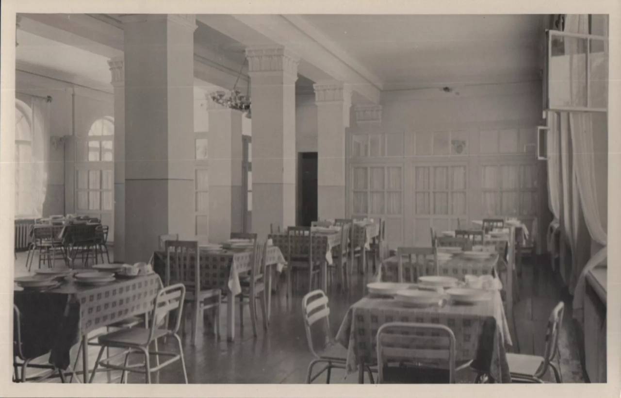 Если вы завтракаете - желаем вам приятного аппетита! Если вы завтракаете - желаем вам приятного аппетита!