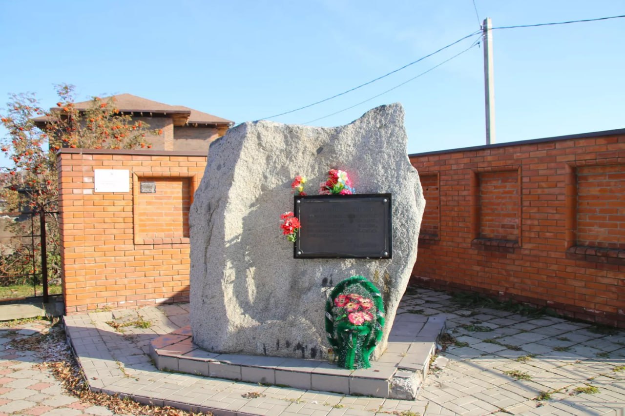 Бийчан приглашают принять участие в митинге, посвящённом Дню памяти жертв политических репрессий Бийчан приглашают принять участие в митинге, посвящённом Дню памяти жертв политических репрессий
