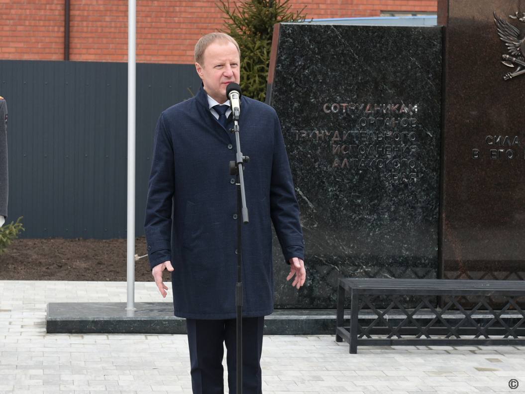 В Барнауле открыли первый в России памятный знак сотрудникам органов принудительного исполнения В Барнауле открыли первый в России памятный знак сотрудникам органов принудительного исполнения