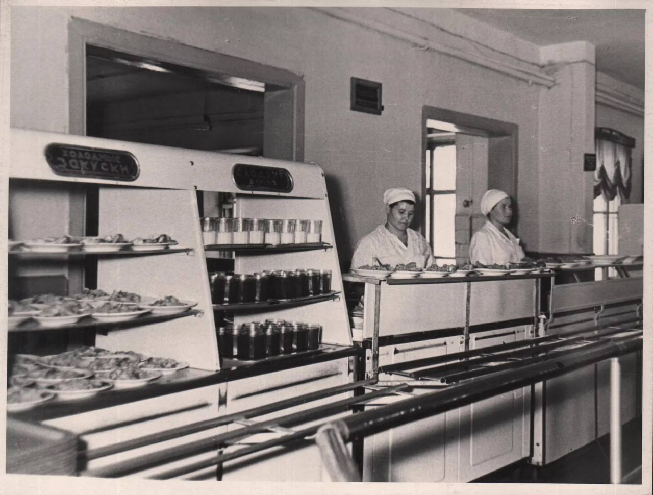 Если вы завтракаете - желаем вам приятного аппетита!