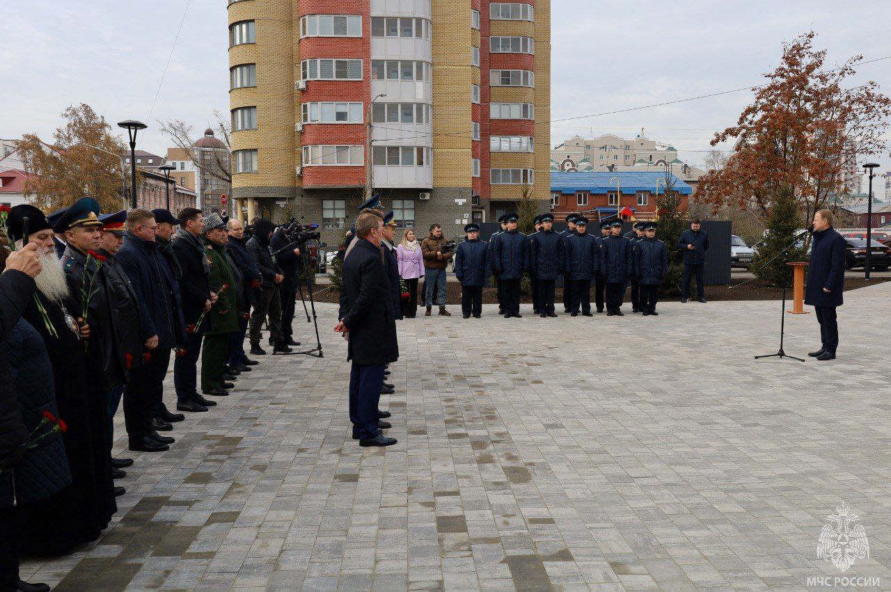 В Барнауле открыт памятный знак, посвященный сотрудникам органов принудительного исполнения