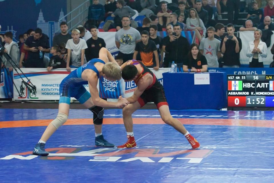 Кирилл Николаенко и Кирилл Резванов — победители, Владимир Номоконов — серебряный призёр всероссийских соревнований по греко-римской борьбе «Центр Державы» в Новосибирске