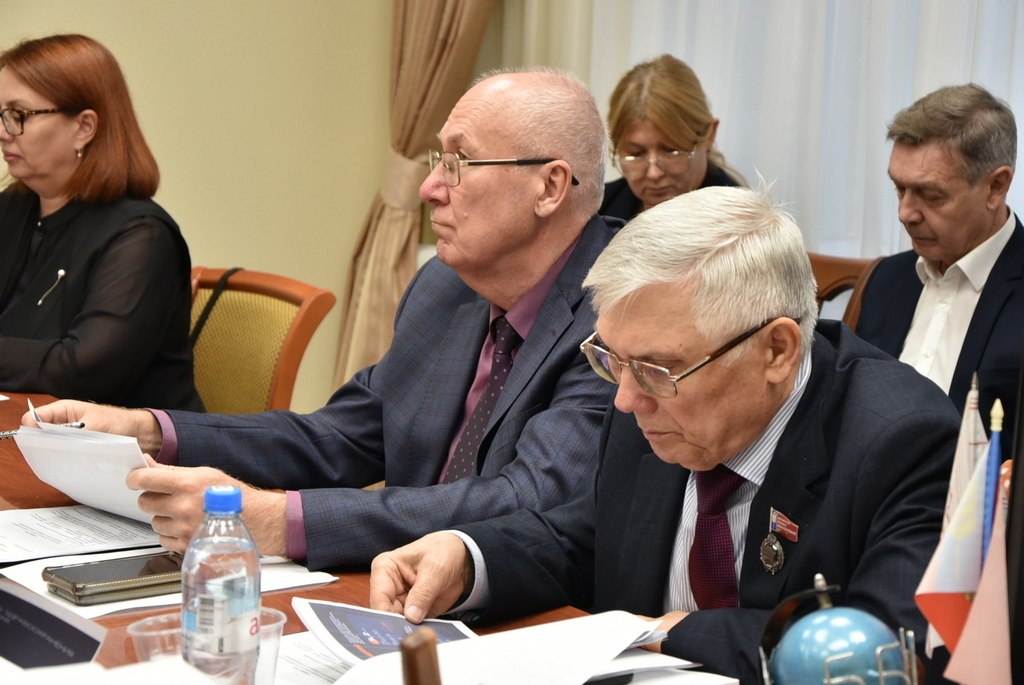 Расходы краевого бюджета на обеспечение льготников лекарствами выросли в пять раз Расходы краевого бюджета на обеспечение льготников лекарствами выросли в пять раз