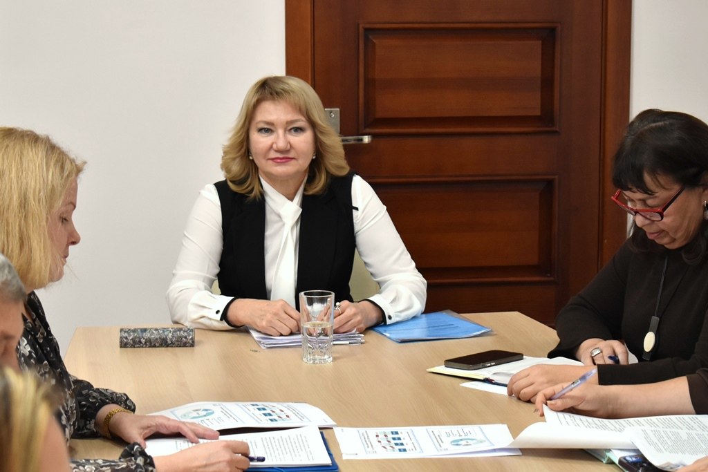 Барнаульская Дума рассмотрит вопрос о повышении окладов служащим поселковых администраций Барнаульская Дума рассмотрит вопрос о повышении окладов служащим поселковых администраций