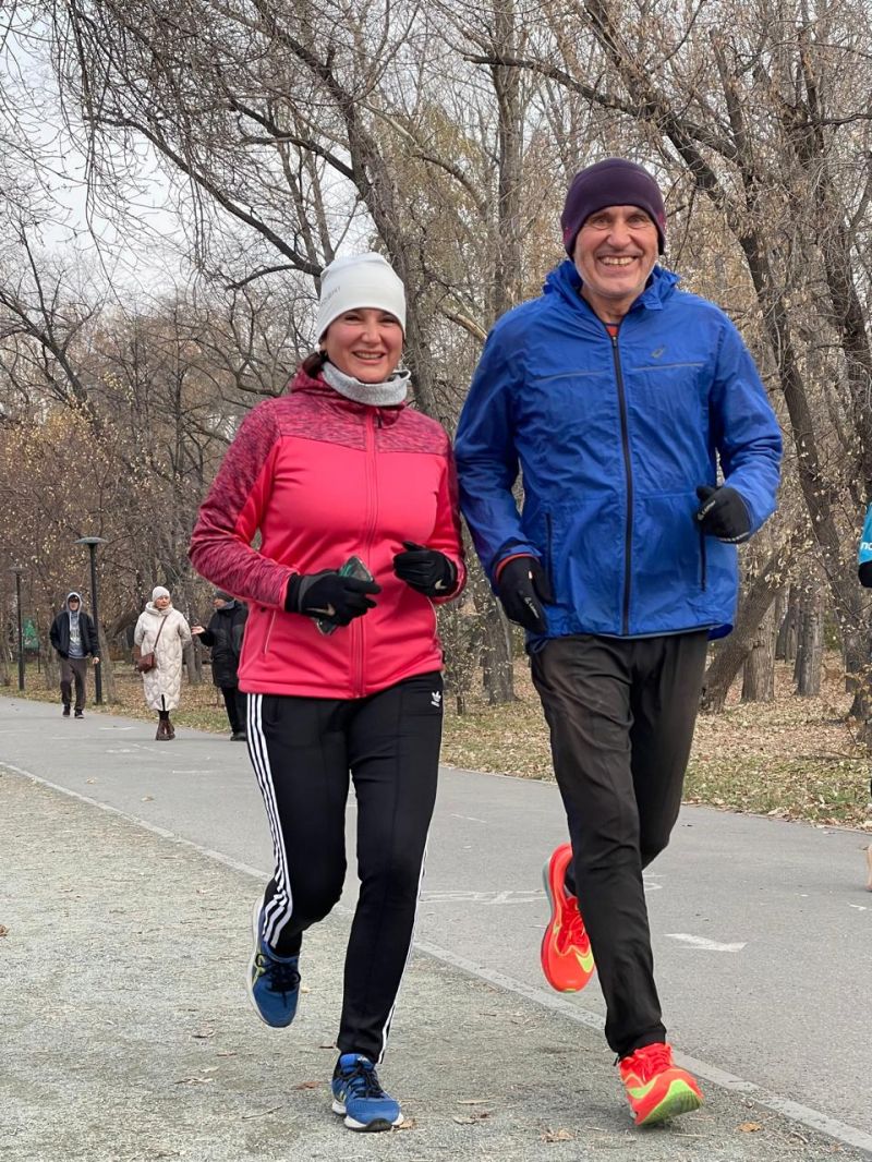 В Барнауле состоялись забеги памяти старейшего марафонца Алтая Николая Борзых В Барнауле состоялись забеги памяти старейшего марафонца Алтая Николая Борзых