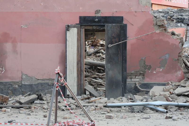 В Барнауле сносят здание с 200-летней историей В Барнауле сносят здание с 200-летней историей