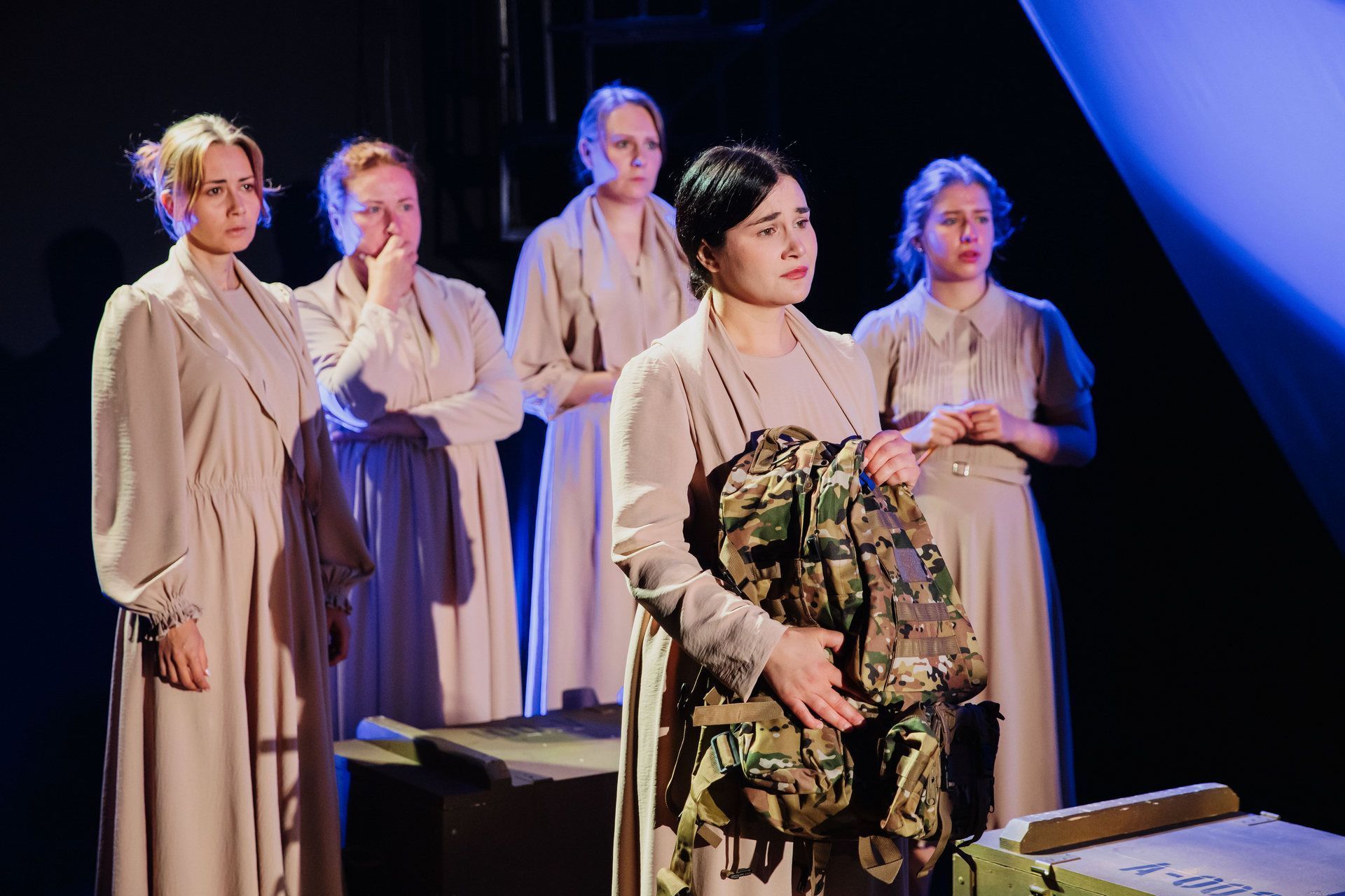 «Гастроли особого назначения:»: Алтайский театр драмы везет спектакли на малую родину героев СВО «Гастроли особого назначения:»: Алтайский театр драмы везет спектакли на малую родину героев СВО