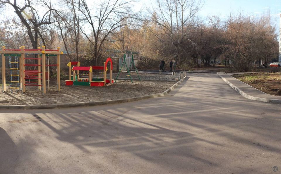 В Барнауле провели комиссионную приемку еще девяти дворов, благоустроенных по нацпроекту
