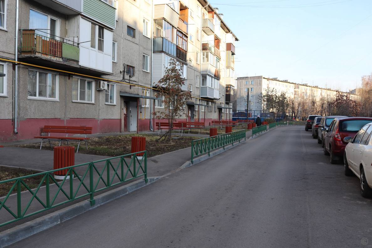 В Барнауле провели комиссионную приемку еще девяти дворов, благоустроенных по нацпроекту В Барнауле провели комиссионную приемку еще девяти дворов, благоустроенных по нацпроекту