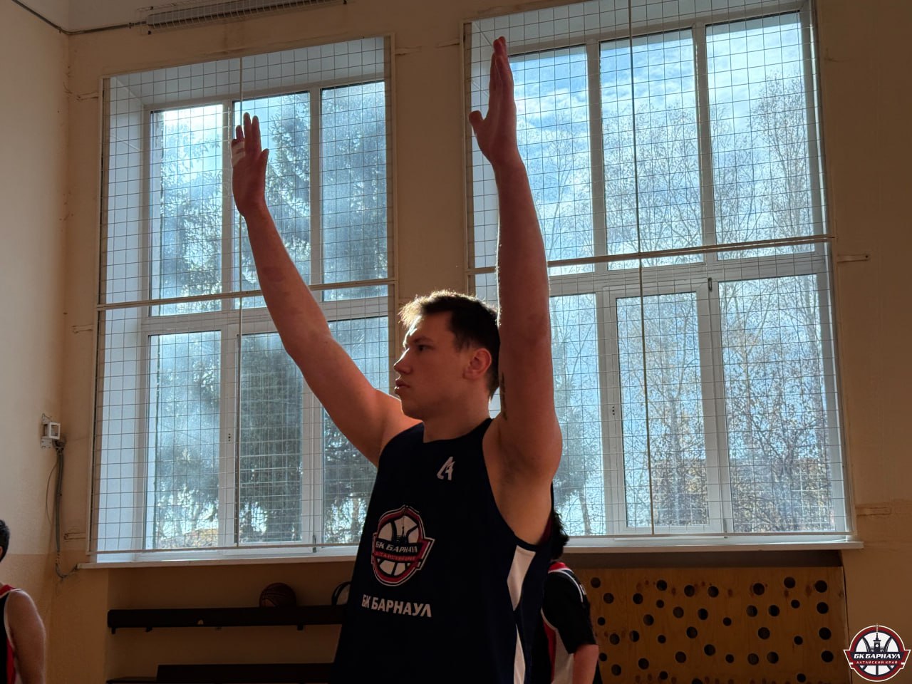 Баскетбольный клуб «Барнаул» подарил спортивный инвентарь Санниковской школе и провёл мастер-класс для учеников Баскетбольный клуб «Барнаул» подарил спортивный инвентарь Санниковской школе и провёл мастер-класс для учеников