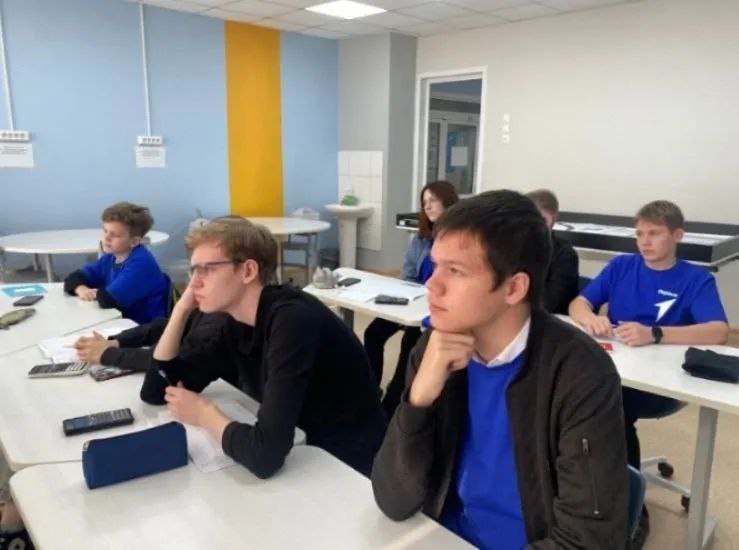 В дни осенних каникул в регионе проходит профильная смена по подготовке к олимпиаде школьников по астрономии